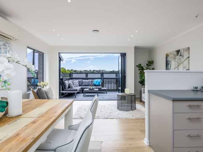 49A Springfield Road, Western Springs