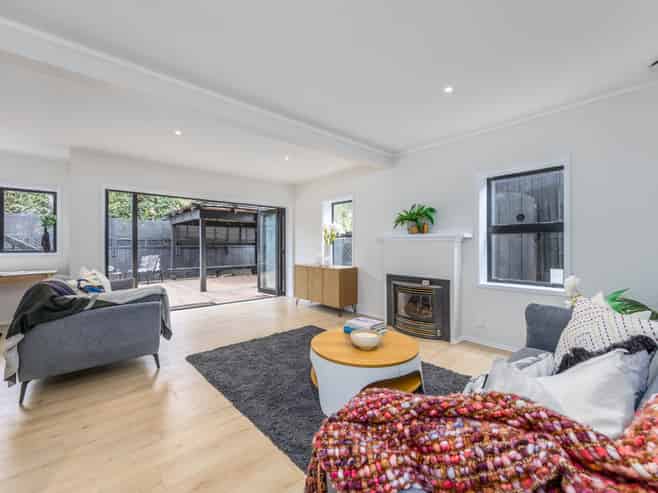 49A Springfield Road, Western Springs