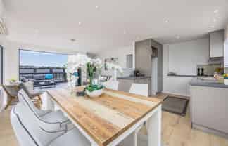 49A Springfield Road, Western Springs