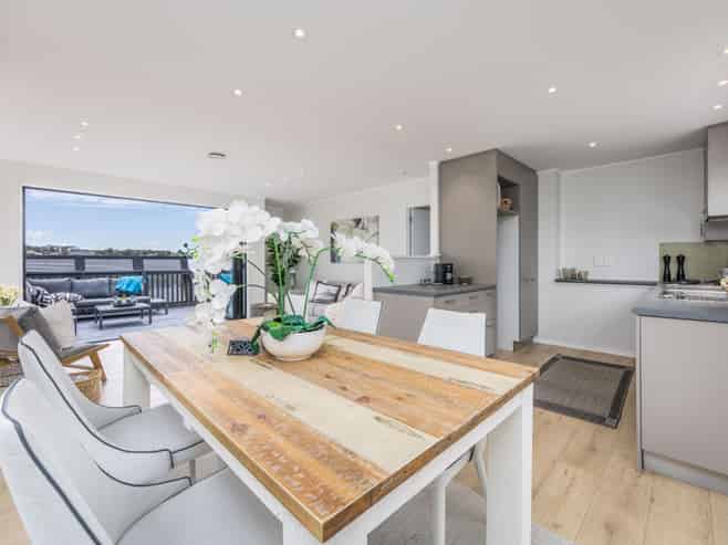 49A Springfield Road, Western Springs