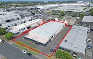 PREMIUM WAREHOUSING WITH LOW OFFICE RATIO
