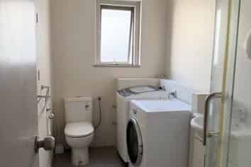 4/145 Carlton Gore Road, Newmarket