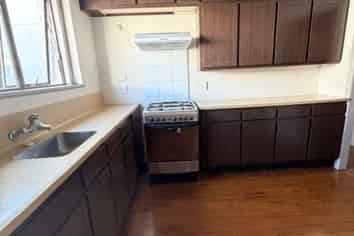 4/145 Carlton Gore Road, Newmarket