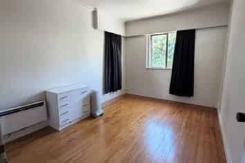 4/145 Carlton Gore Road, Newmarket