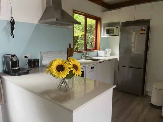 2/18 Hinau Road (Fully-Furnished Townhouse), Hataitai