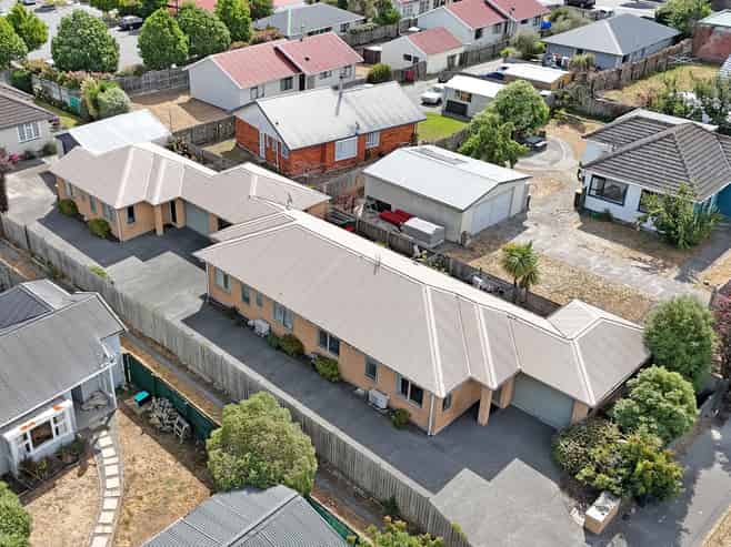 1-3/160 Breezes Road, Wainoni