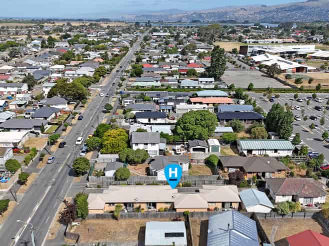 1-3/160 Breezes Road, Wainoni