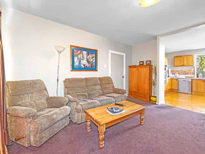 4/160 Breezes Road, Wainoni