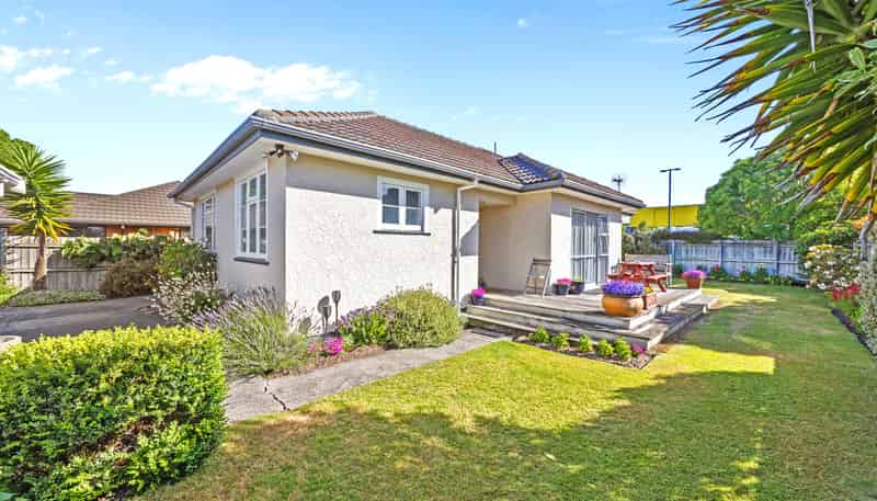 4/160 Breezes Road, Wainoni