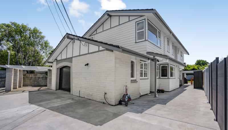 82 Oxford Terrace, Epuni