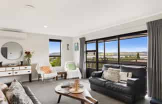 4 Kempton Place, Richmond Heights