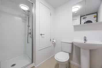 1J/3 Keystone Avenue, Mount Roskill