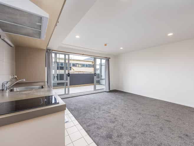 1J/3 Keystone Avenue, Mount Roskill