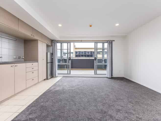 1J/3 Keystone Avenue, Mount Roskill