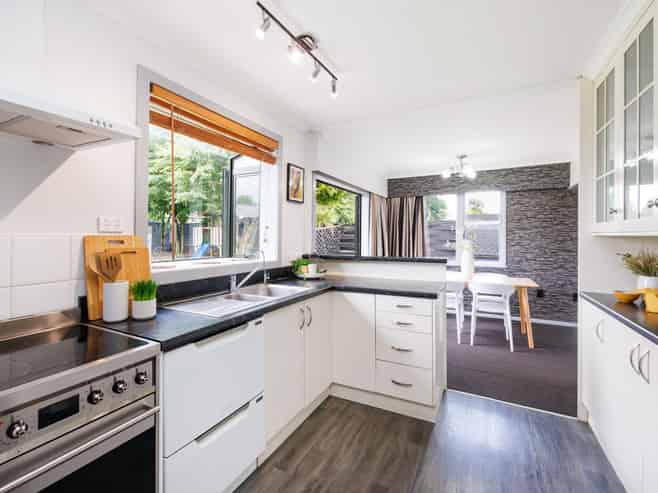 2 Pukatea Place, Milson