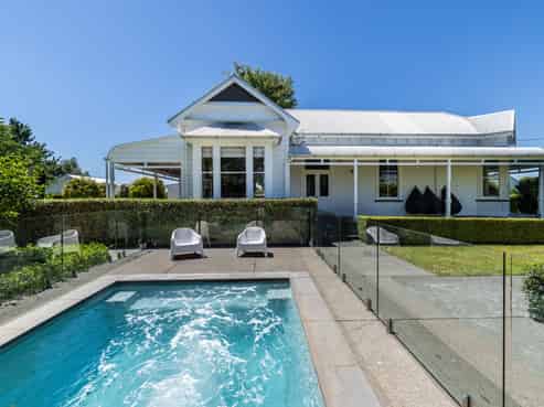 100A Longlands Road, Longlands