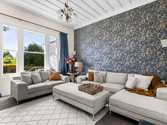 100A Longlands Road, Longlands