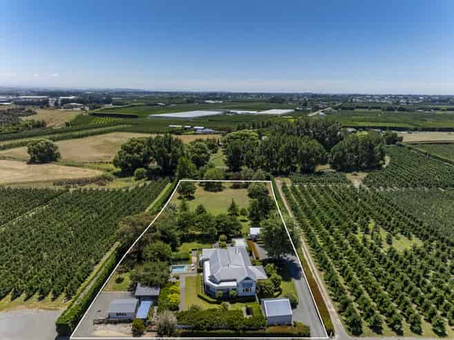 100A Longlands Road, Longlands