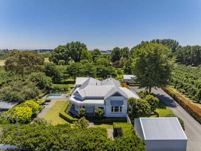 100A Longlands Road, Longlands