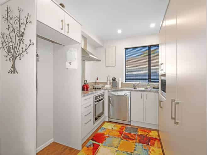 2/14 London Street, Richmond