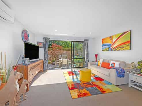 2/14 London Street, Richmond