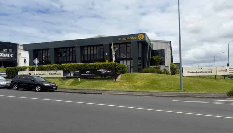 3  Parkway Drive , Albany