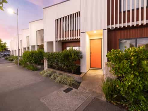 15 Hudson Bay Road, Hobsonville