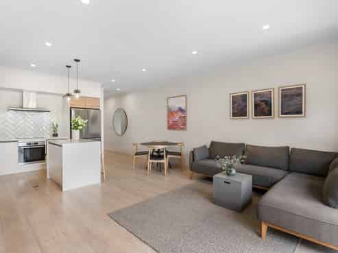 15 Hudson Bay Road, Hobsonville