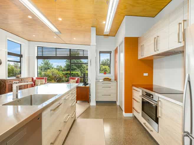 6 Ferndale Drive, Waikanae