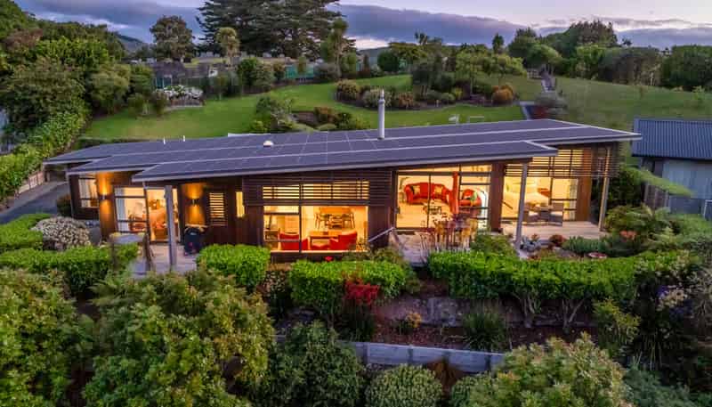6 Ferndale Drive, Waikanae