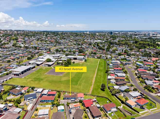 43 Israel Avenue, Clover Park