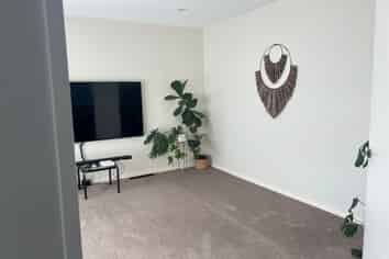 12 Papa Orchard Drive, Kumeu