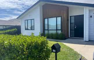 12 Papa Orchard Drive, Kumeu