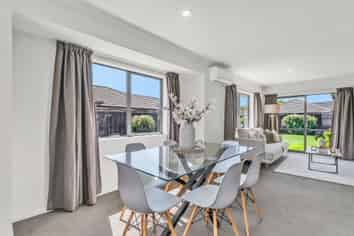 28 Burford Way, ROLLESTON