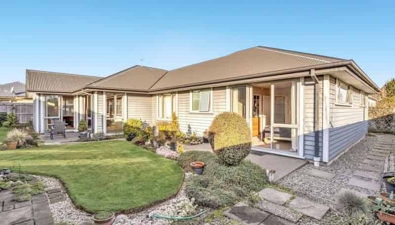 28 Northwater Dr, Northwood