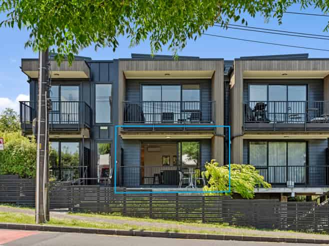 2/93 Gribblehirst Road, Sandringham