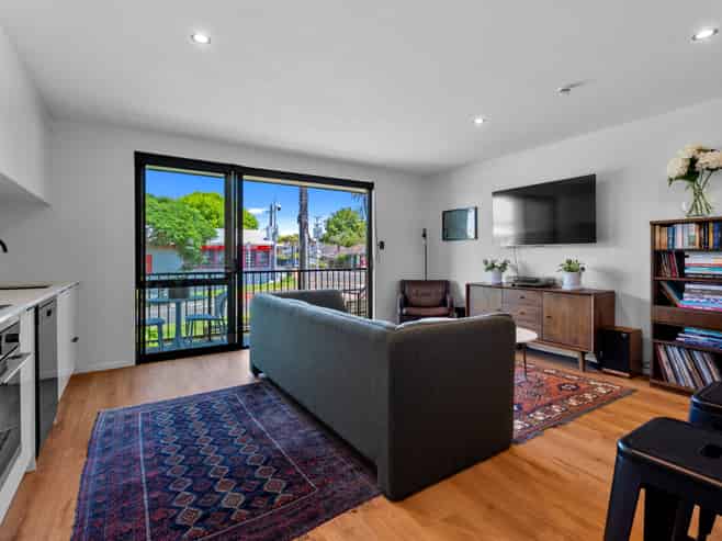 2/93 Gribblehirst Road, Sandringham