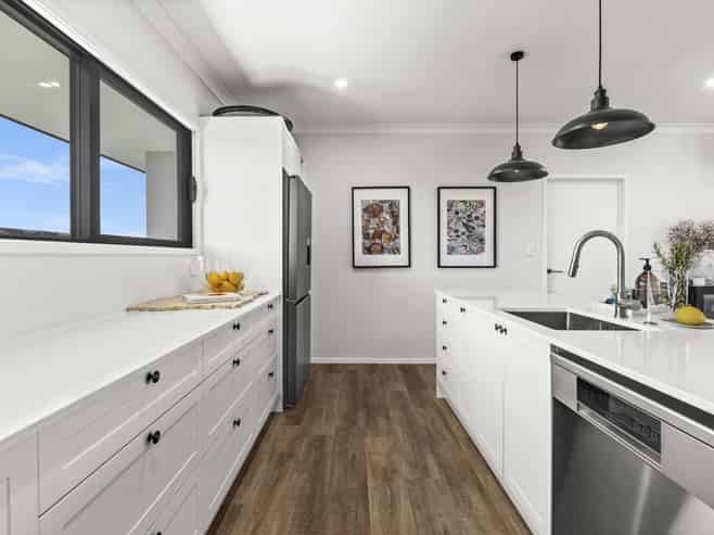 15 Dinneen Close, Frimley