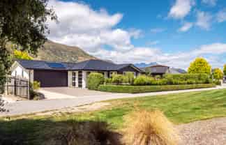 10 Coburn Place, Lake Hayes Estate