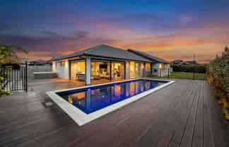 24 Sir Lincoln Drive, Kumeu