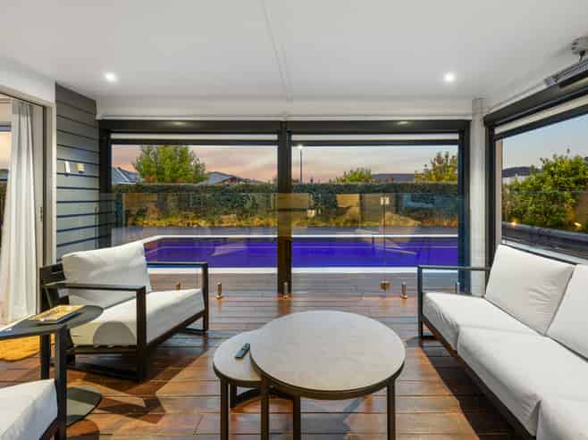 24 Sir Lincoln Drive, Kumeu