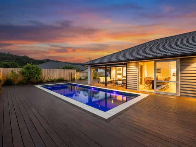 24 Sir Lincoln Drive, Kumeu