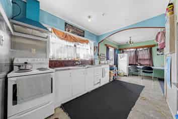 295 Bairds Road, Otara