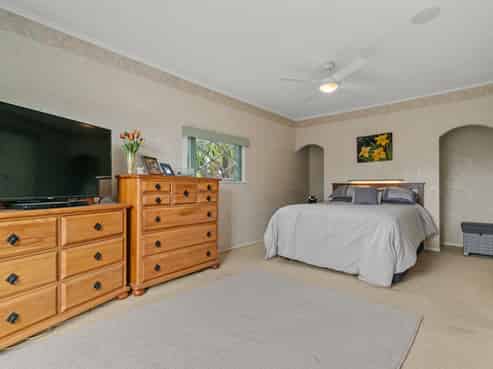 27 Miro Road, Mangere Bridge