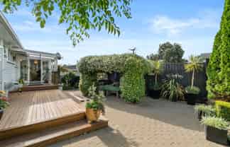 27 Miro Road, Mangere Bridge