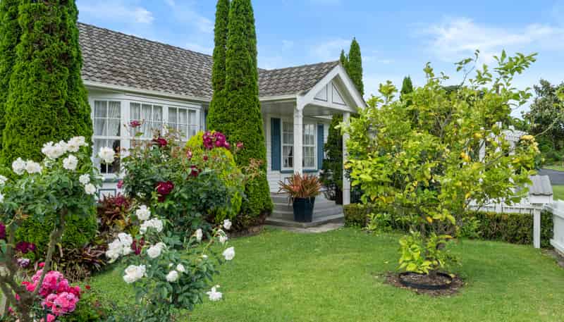 27 Miro Road, Mangere Bridge