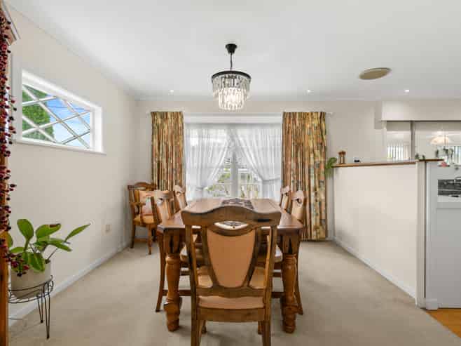 27 Miro Road, Mangere Bridge