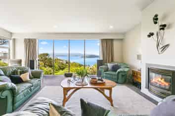 77A Nicholson Road, Khandallah