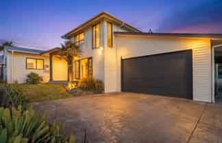 235 Pukehina Parade, Pukehina