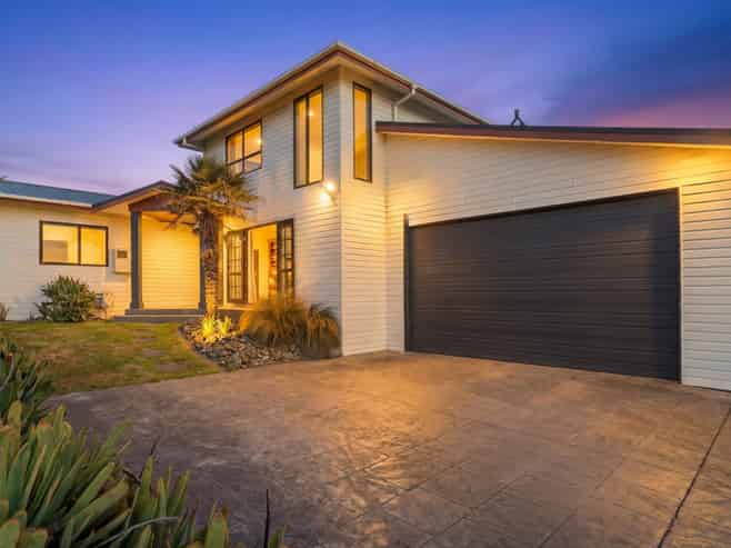 235 Pukehina Parade, Pukehina